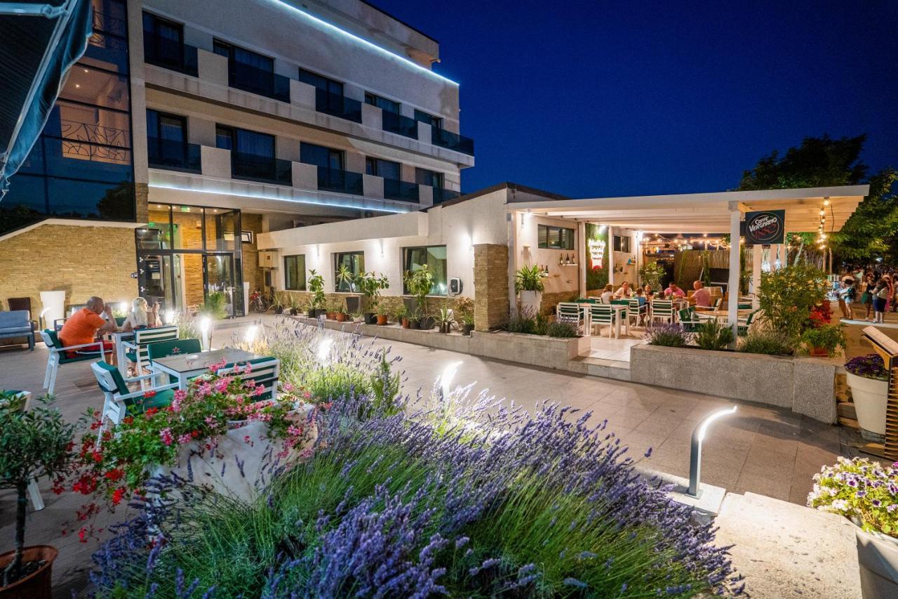 Hotel Prestige 마마이아 외부 사진