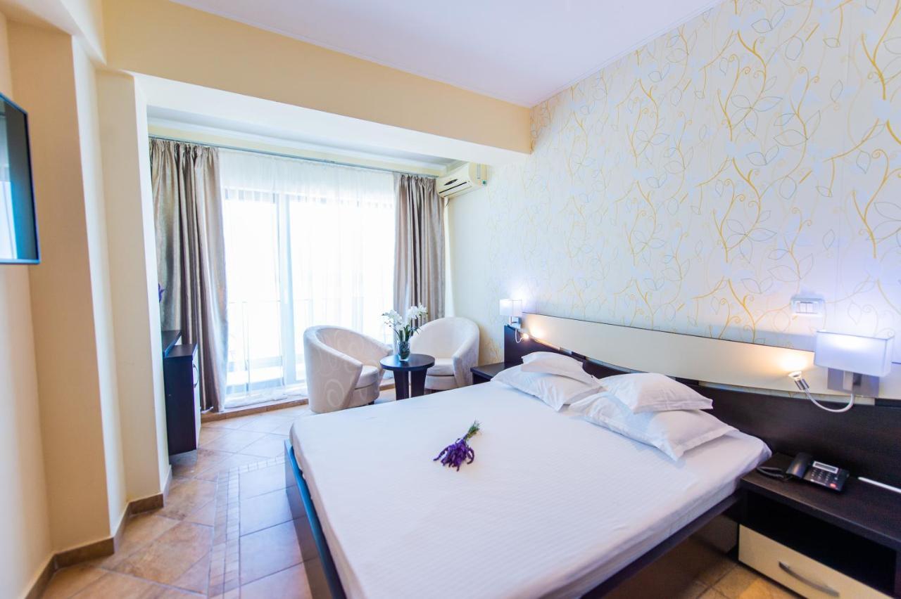 Hotel Prestige 마마이아 외부 사진